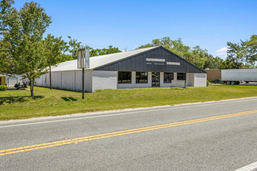 903 Suwannee Ave NW, Branford, FL à vendre - Photo du bâtiment - Image 3 de 9