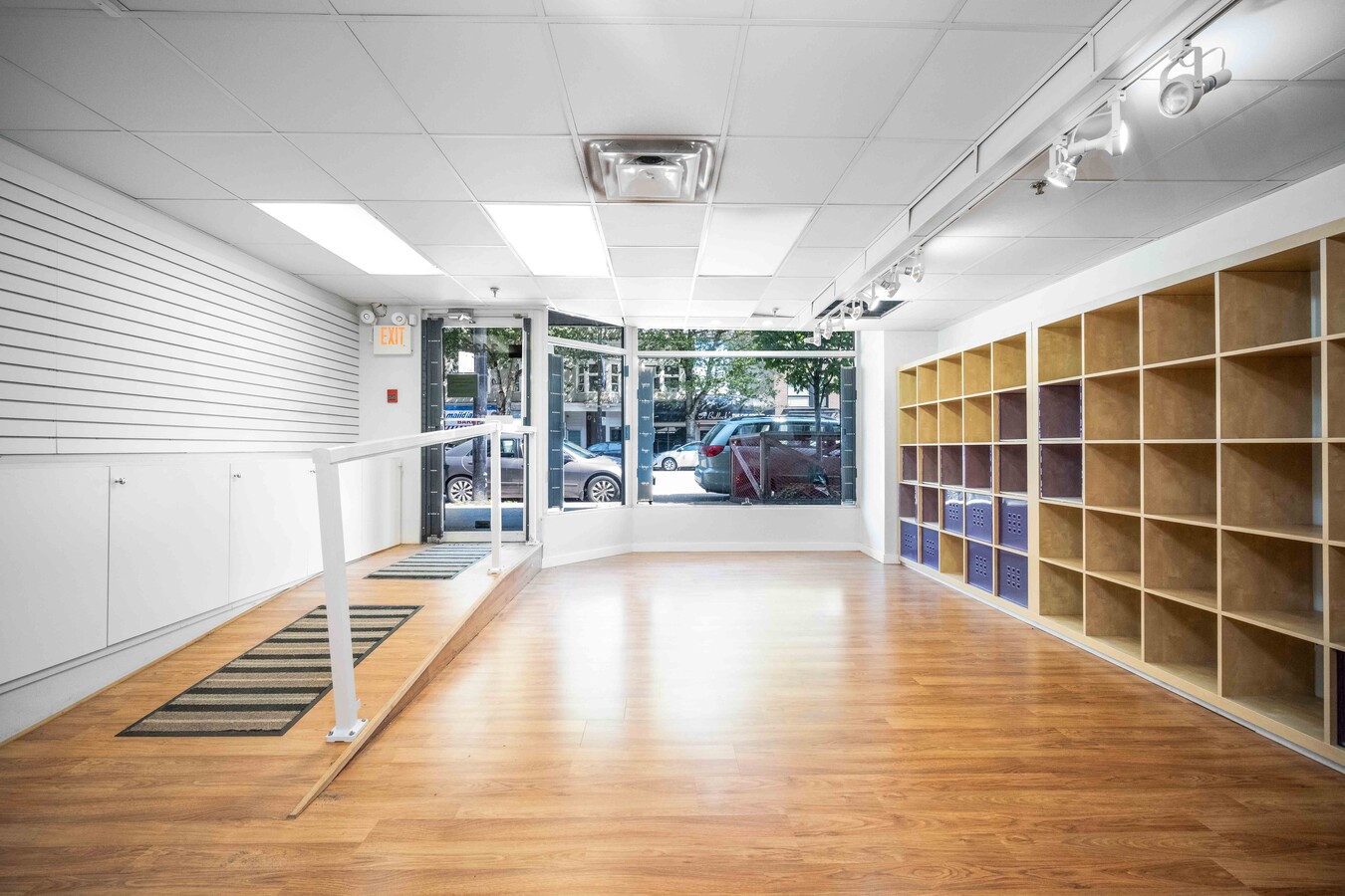 3424-3458 W Broadway, Vancouver, BC V6R 2B4 - Unit 3424 -  - Interior Photo - Image 2 of 13