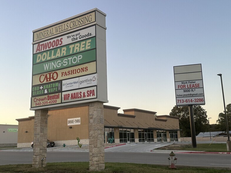 933 N FM 1821 Rd, Mineral Wells, TX à louer - Photo du bâtiment - Image 3 de 7