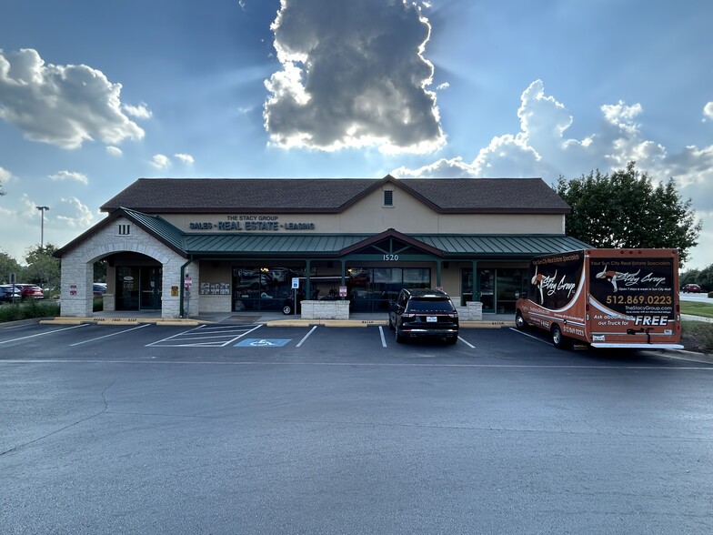 1520-1530 Sun City Blvd, Georgetown, TX for lease - Building Photo - Image 3 of 6