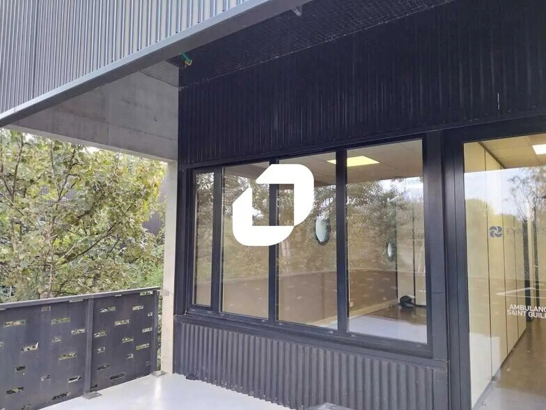 Office in Montpellier for lease - Building Photo - Image 1 of 12