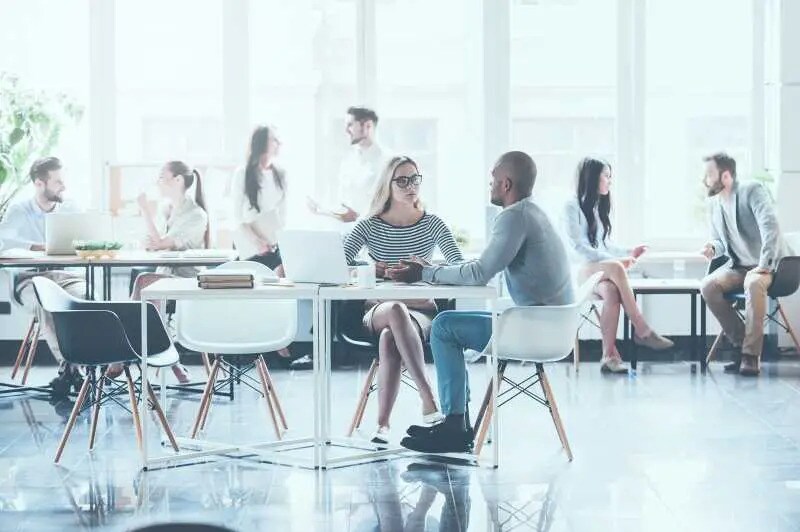 8 Rue Jacqueline Auriol, Chilly-Mazarin for lease - Building Photo - Image 2 of 8