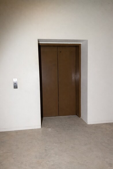 610 Wood St, Pittsburgh, PA à louer - Photo du bâtiment - Image 2 de 5