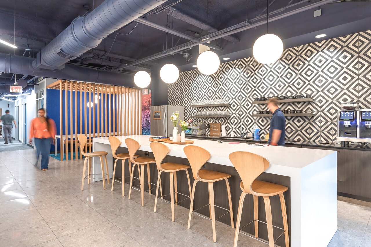 1122 Lady St, Columbia, SC for lease Interior Photo- Image 1 of 6