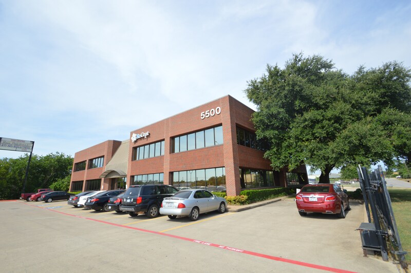5500 E Loop 820 S, Fort Worth, TX à louer - Photo du bâtiment - Image 2 de 4