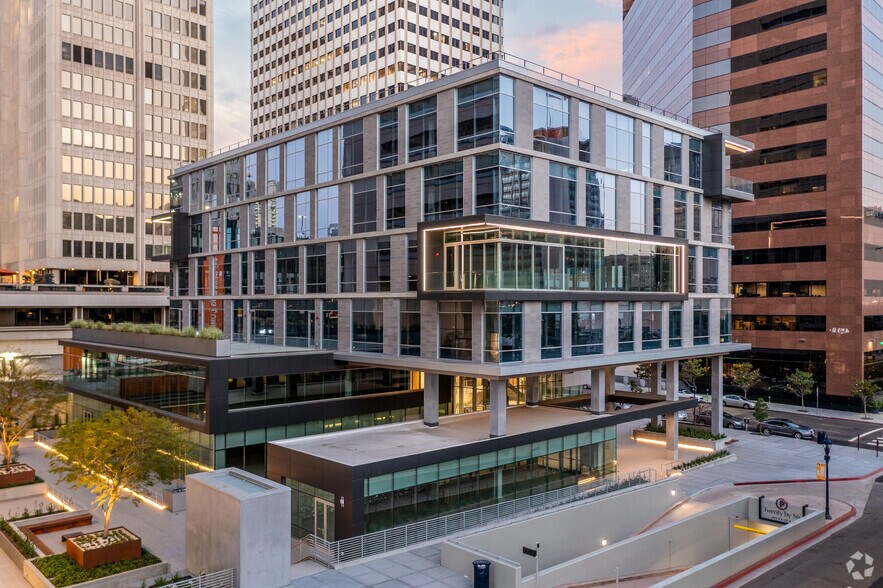 450 B St, San Diego, CA à louer - Photo du bâtiment - Image 3 de 8