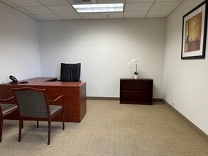 777 E Tahquitz Canyon Way, Palm Springs, CA for lease Interior Photo- Image 2 of 2