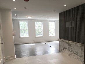 47 S Washington St, Hinsdale, IL for lease Interior Photo- Image 2 of 4