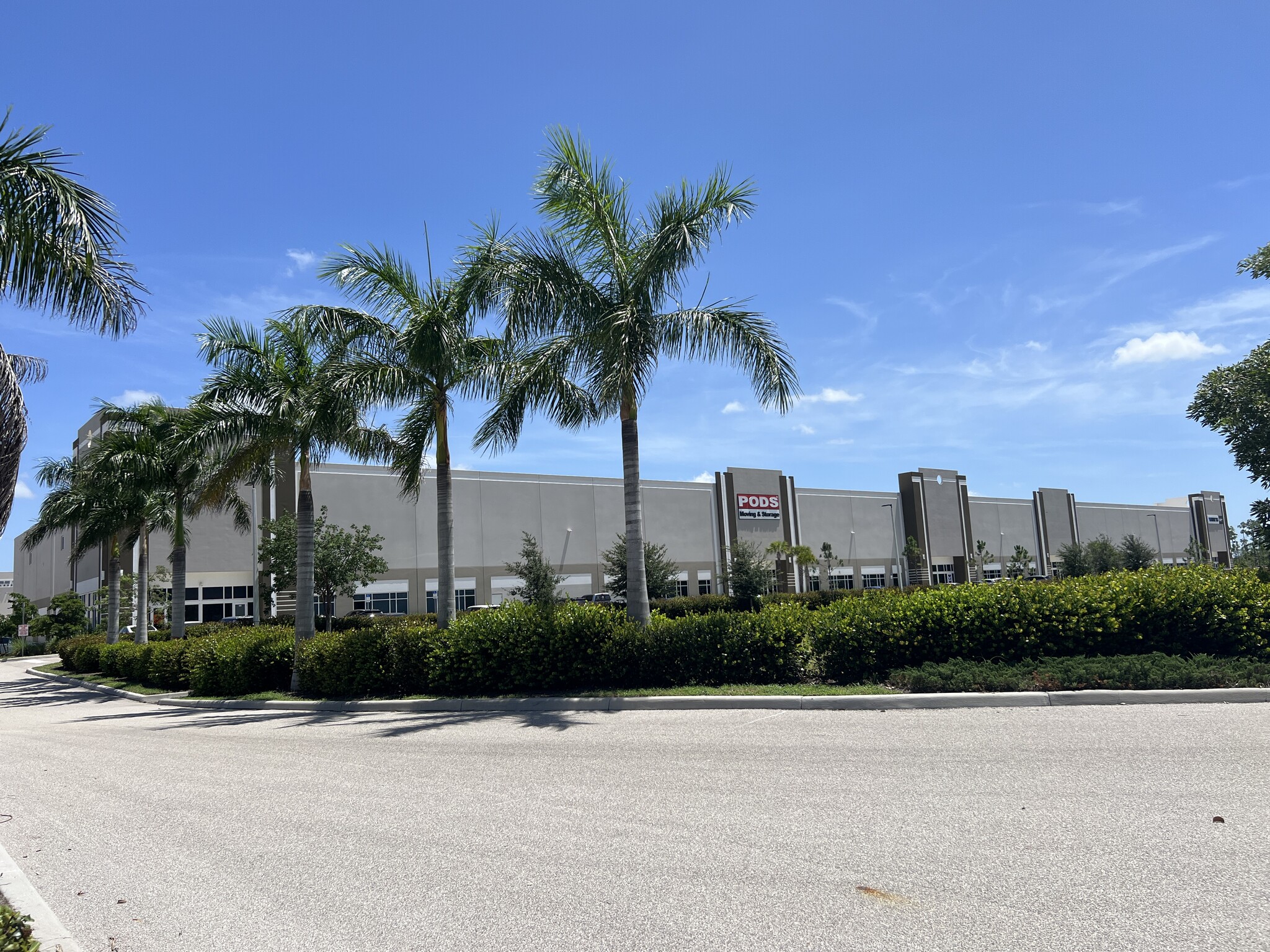 16260 Airport Park Dr, Fort Myers, FL for lease Building Photo- Image 1 of 6