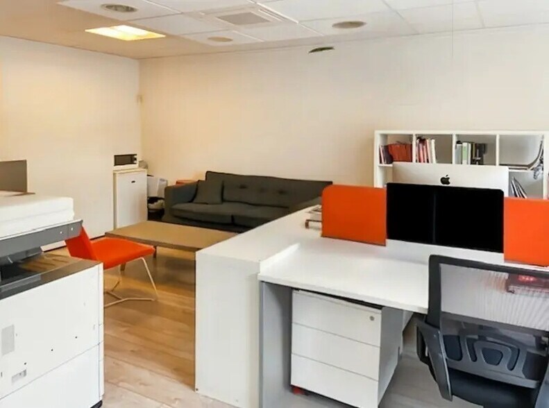 Office in Boulogne-Billancourt for lease - Building Photo - Image 3 of 7