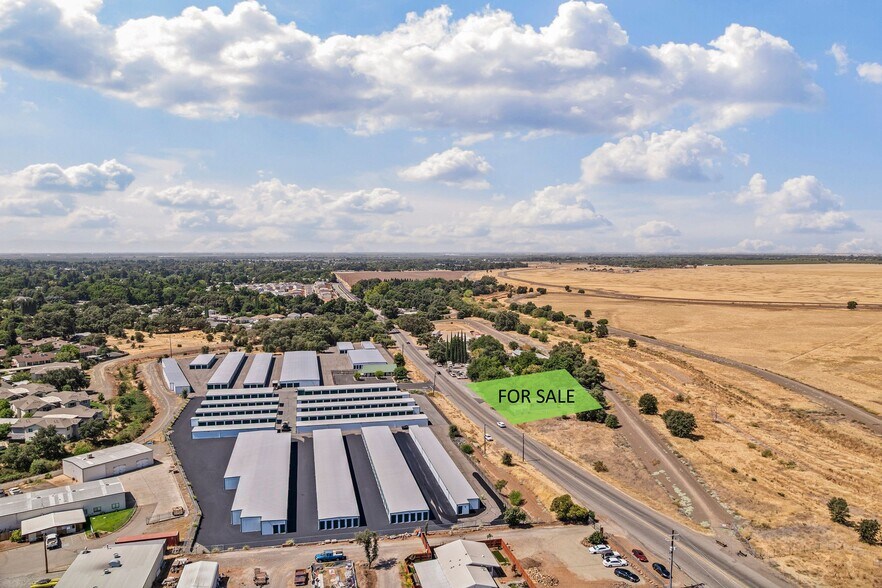 1274 Eaton Rd, Chico, CA à vendre - Aérien - Image 2 de 11