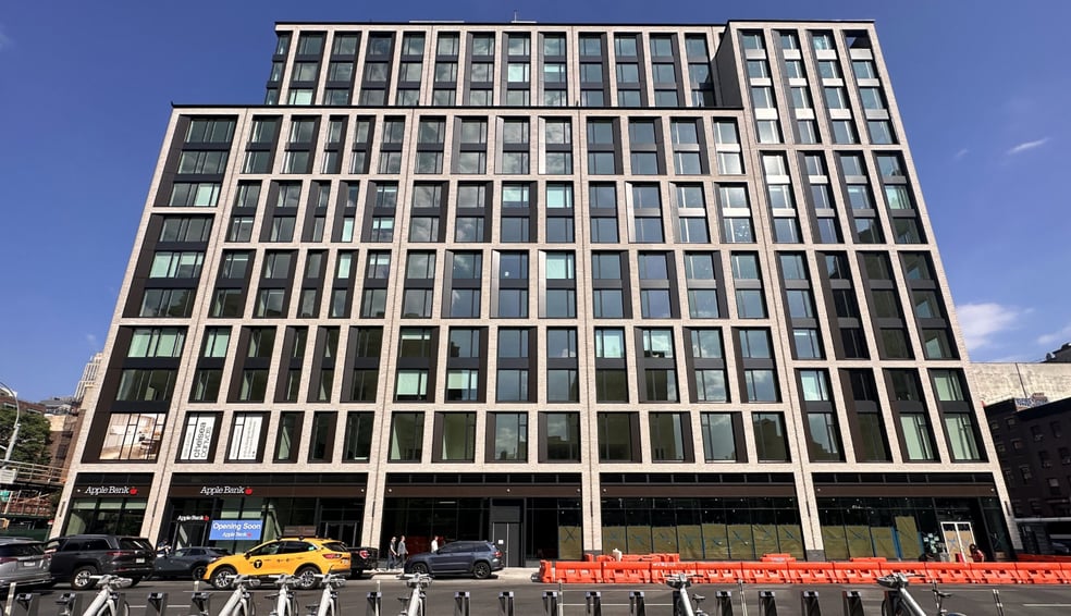 278 8th Ave, New York, NY for lease - Building Photo - Image 1 of 8