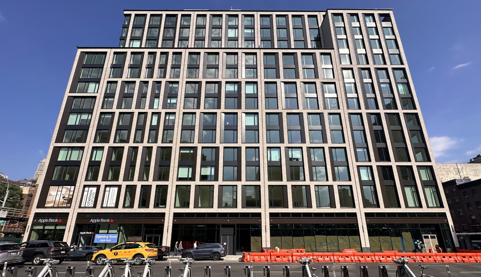 280 W 24th St, New York, NY for lease - Building Photo - Image 1 of 8