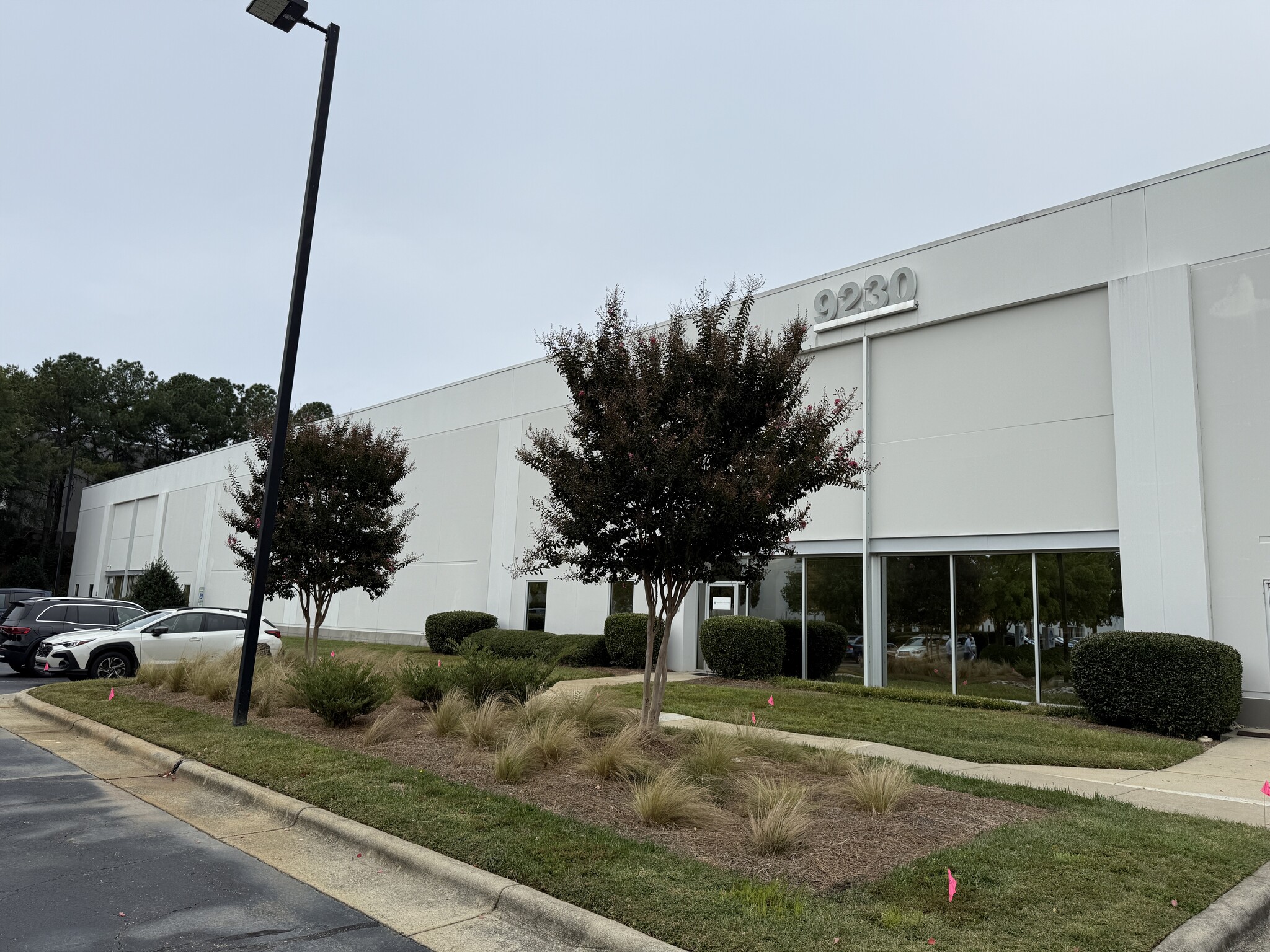 9200 Globe Center Dr, Morrisville, NC for lease Interior Photo- Image 1 of 2