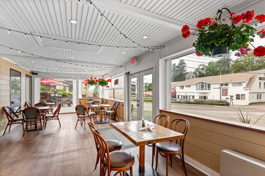 28 Union St, Boothbay Harbor, ME for sale - Building Photo - Image 2 of 16