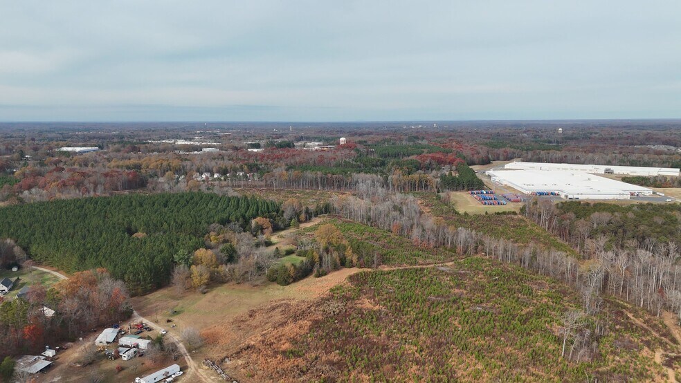 809 Eastbend ln, Salisbury, NC à vendre - Vidéo sur l’inscription commerciale - Image 2 de 3
