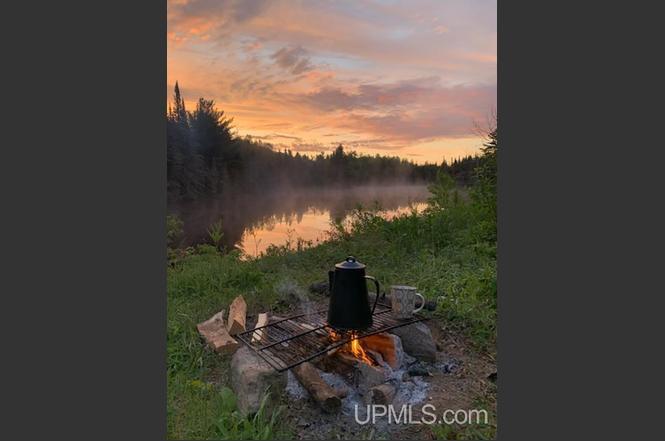 26497 US-41, Covington, MI à vendre - Photo du bâtiment - Image 2 de 31