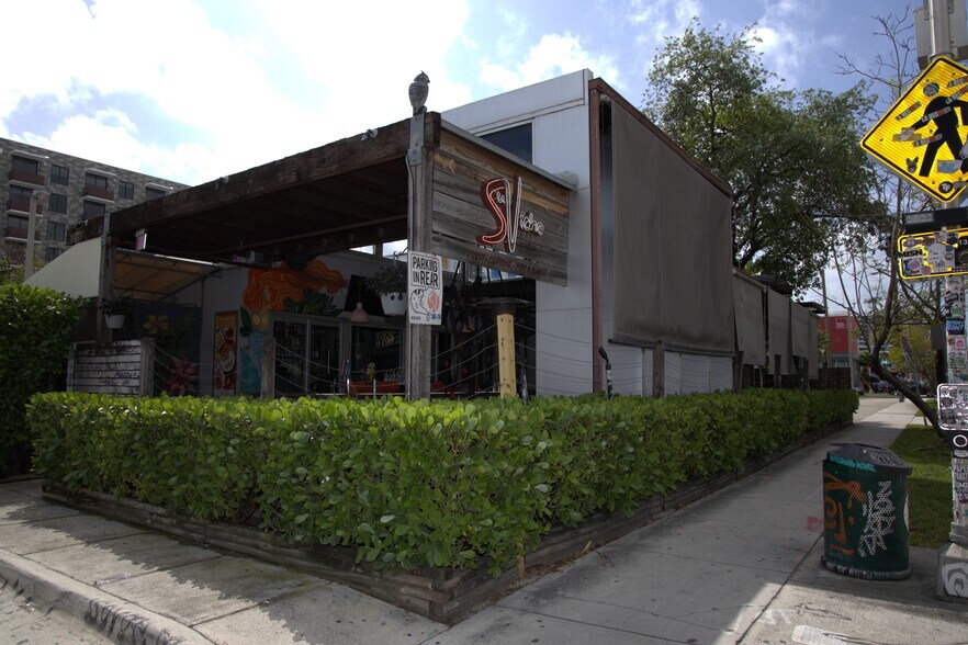 2751 N Miami Ave, Miami, FL à vendre - Photo du bâtiment - Image 2 de 15
