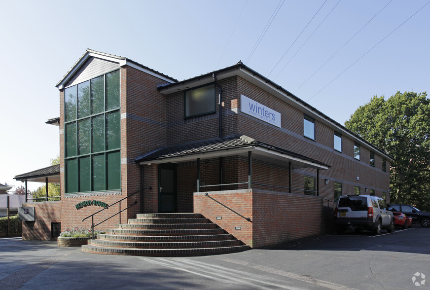 Henson Rd, Crawley for lease - Primary Photo - Image 1 of 3