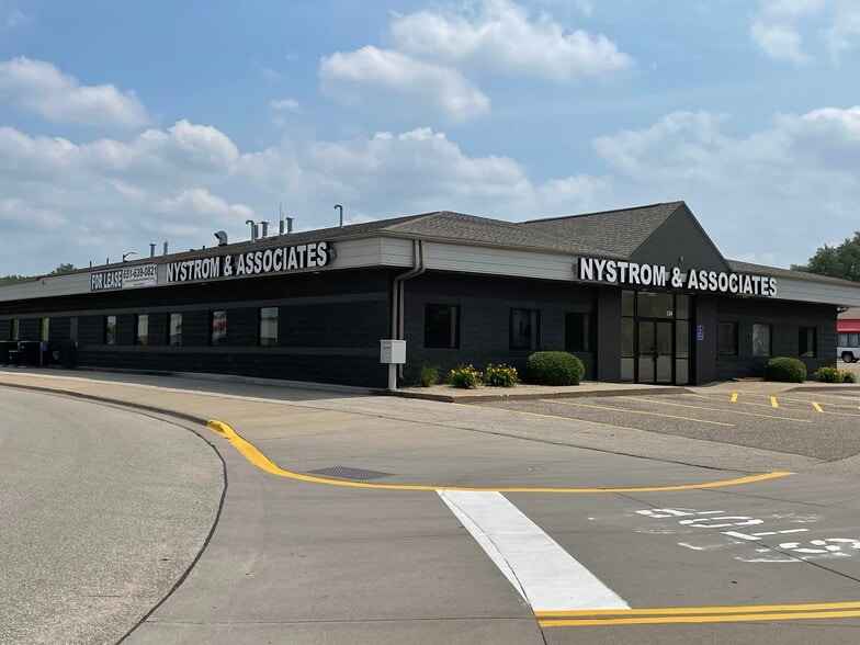 126 Tyler Rd S, Red Wing, MN for lease - Building Photo - Image 1 of 2