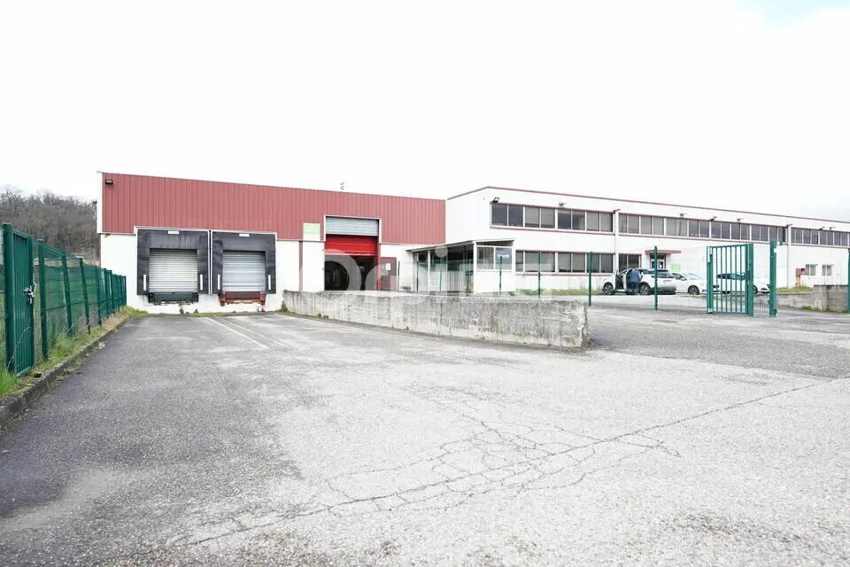 Flex dans Chaponost à louer Photo du bâtiment- Image 1 de 5