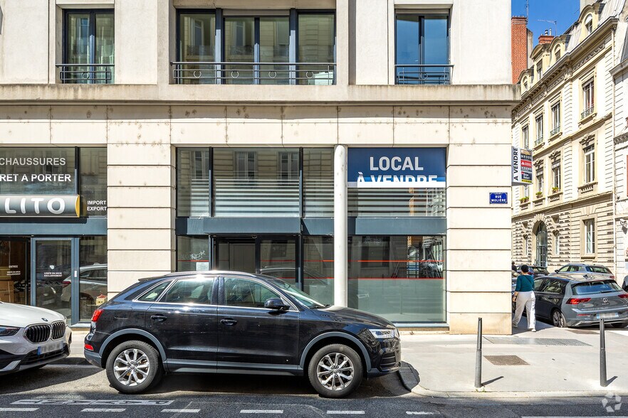 Immeuble residentiel dans Lyon à vendre - Photo du bâtiment - Image 3 de 4