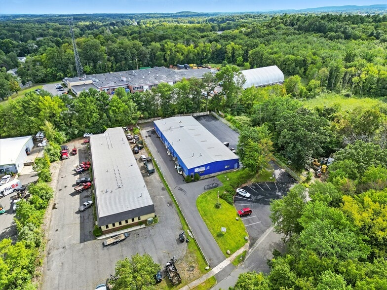 37 Saint Jacques Ave, Agawam, MA for lease - Building Photo - Image 3 of 8