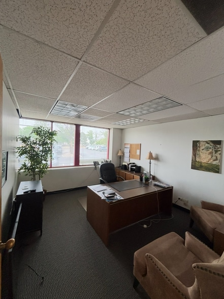 6900 E 47th Avenue Dr, Denver, CO for lease - Building Photo - Image 3 of 10