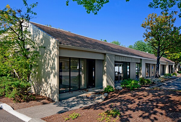 15800 SW Upper Boones Ferry Rd, Portland, OR à louer - Photo du bâtiment - Image 3 de 6