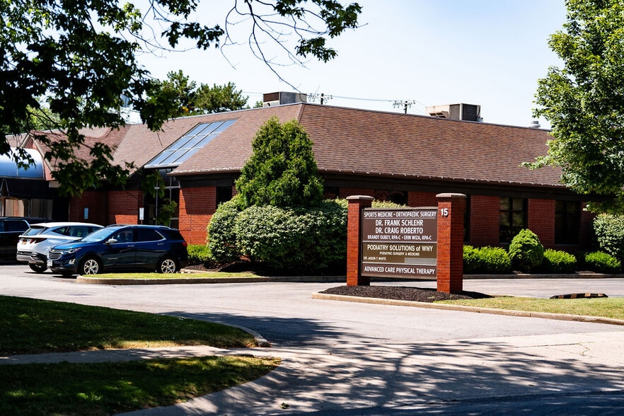 15 South Forest Rd, Amherst, NY for lease - Building Photo - Image 2 of 3