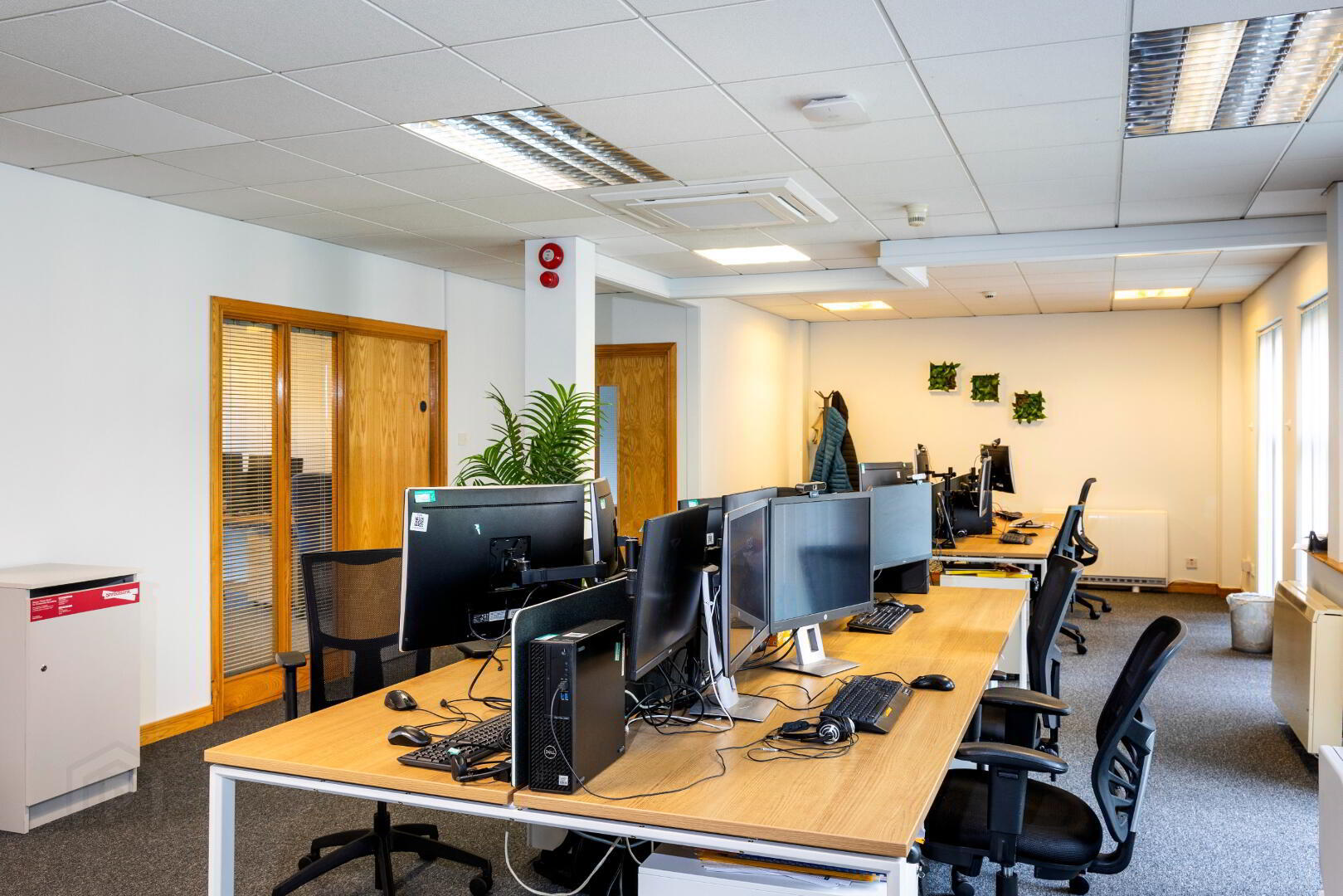 15 Church St, Belfast for lease Interior Photo- Image 1 of 8