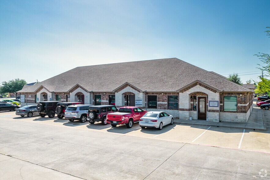 4819 SH 121, The Colony, TX à louer - Photo du bâtiment - Image 3 de 50