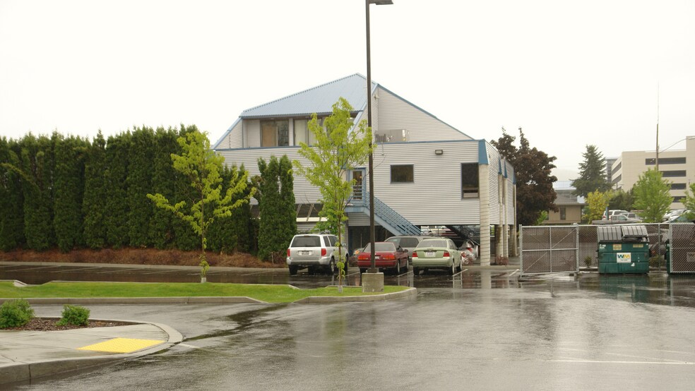 950 W Ironwood Dr, Coeur d'Alene, ID à vendre - Photo du bâtiment - Image 2 de 9