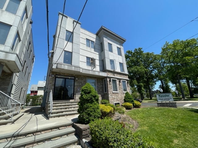 59-61 Elmora Ave, Elizabeth, NJ à vendre - Photo du bâtiment - Image 1 de 1