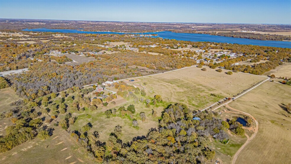 7550 Goodman Ln, Azle, TX à vendre - Photo du bâtiment - Image 2 de 4