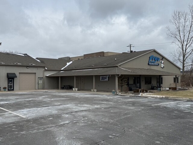 141 Casco Dr, Avon, IN for lease Building Photo- Image 1 of 9