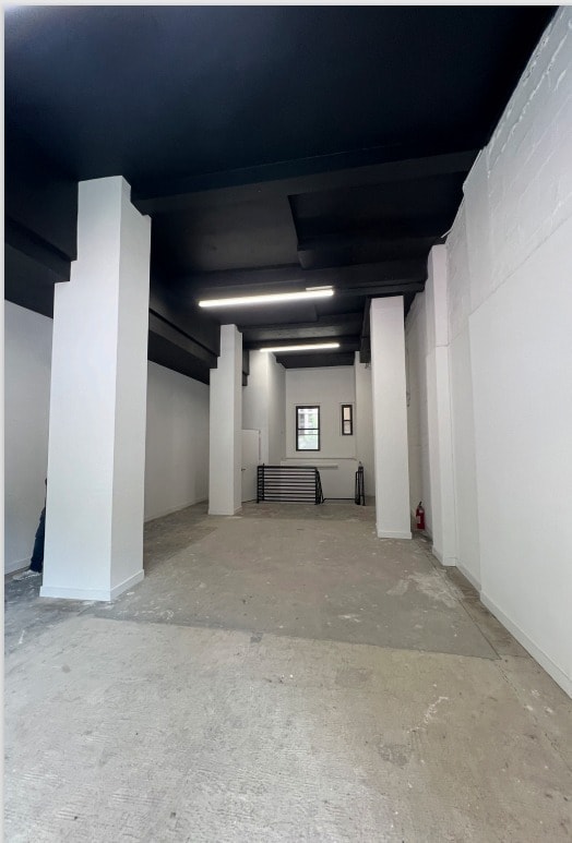 984-990 1st Ave, New York, NY for lease Interior Photo- Image 1 of 2