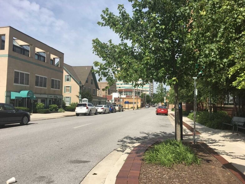 100 E Pennsylvania Ave, Towson, MD for lease - Building Photo - Image 2 of 6