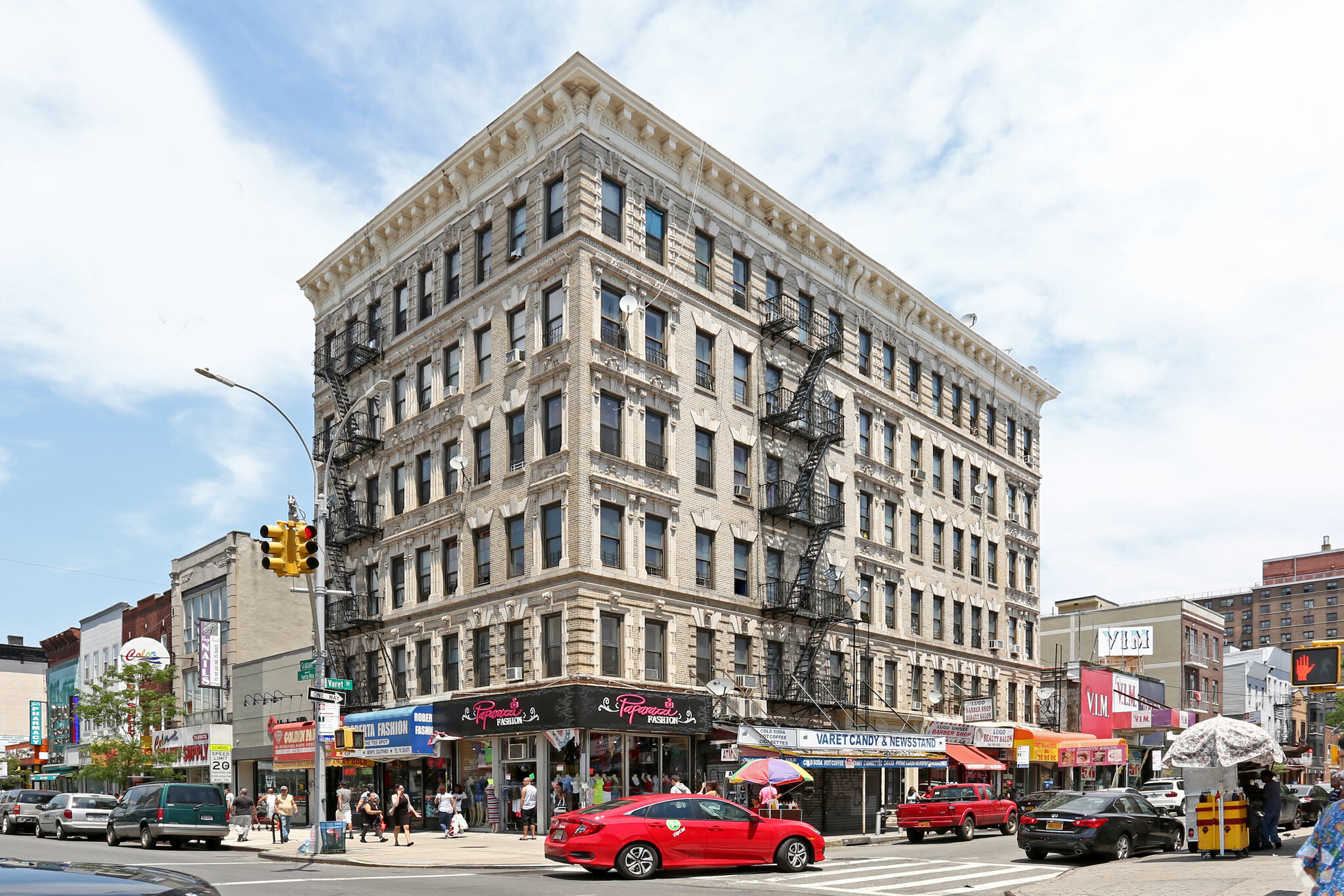 66 Graham Ave, Brooklyn, NY for lease Primary Photo- Image 1 of 5