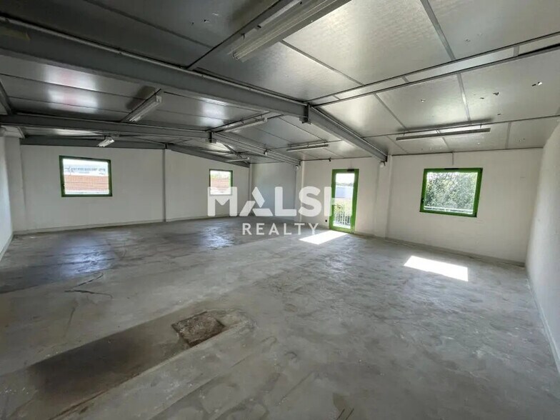 Office in Irigny for lease - Interior Photo - Image 3 of 7
