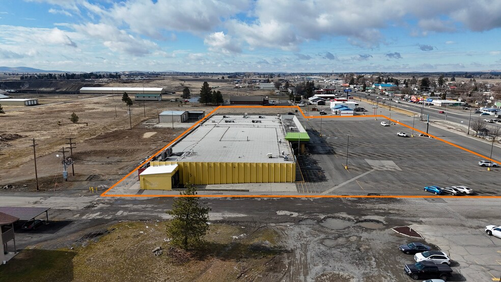 12824-12825 W 14th Ave, Airway Heights, WA à vendre - Photo du bâtiment - Image 3 de 8