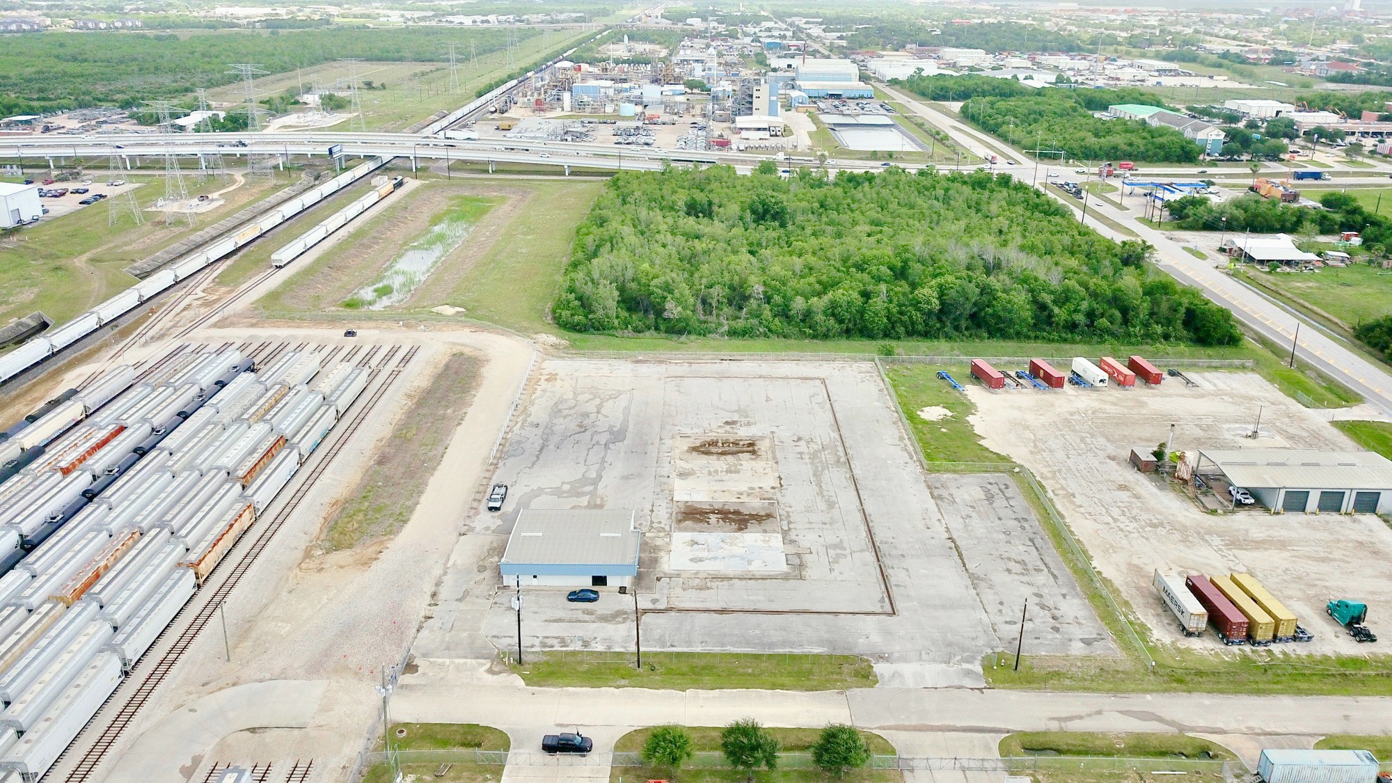1802 W M St, La Porte, TX for lease Primary Photo- Image 1 of 6