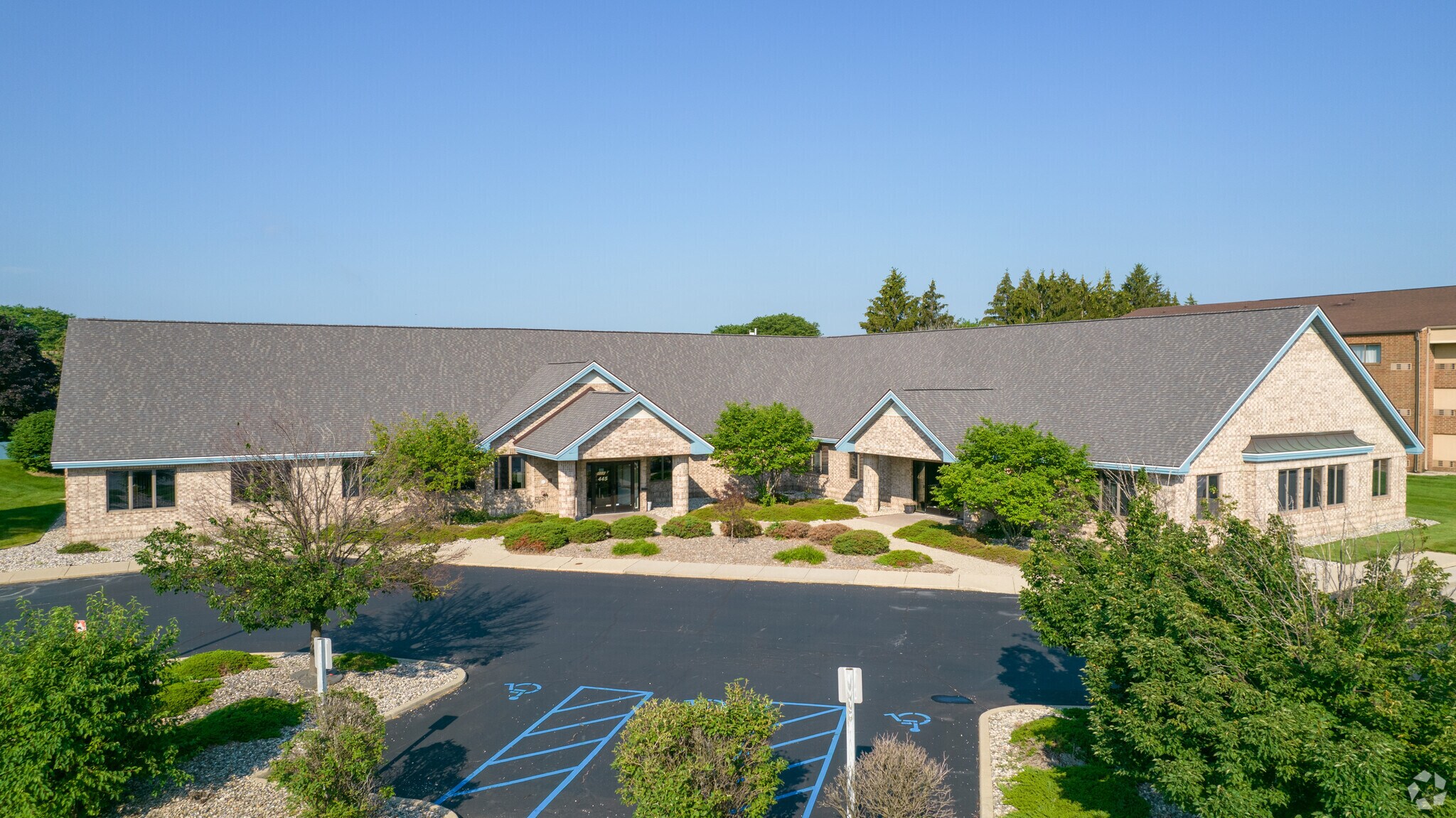 445-447 N Canal Rd, Lansing, MI à vendre Photo du bâtiment- Image 1 de 1