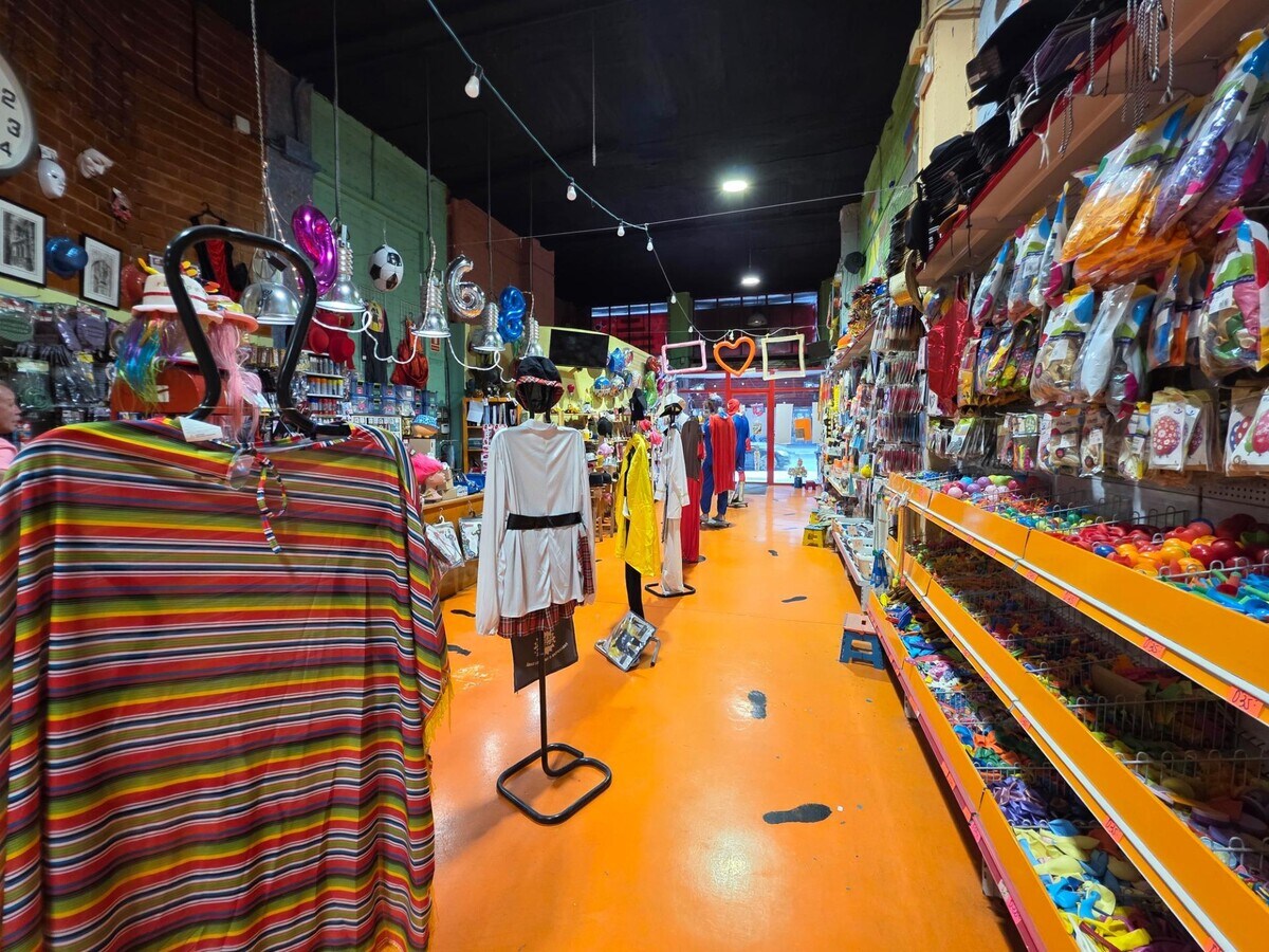 Lleida, LER 25004 - - - Interior Photo - Image 2 of 12