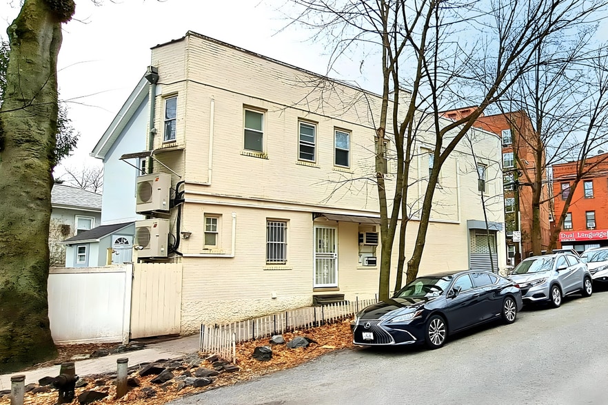 5731 Mosholu Ave, Bronx, NY for sale - Building Photo - Image 3 of 16