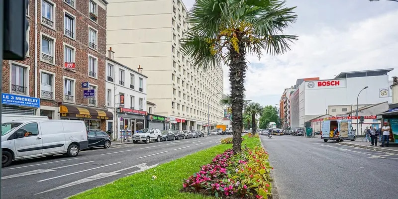 Office in Saint-Ouen-sur-Seine for lease - Building Photo - Image 2 of 12