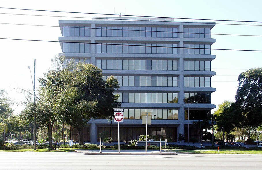 850 E Altamonte Dr, Altamonte Springs, FL à louer - Photo du bâtiment - Image 2 de 36