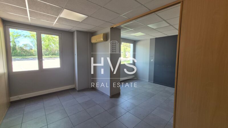 Office in Aix-en-Provence for lease - Interior Photo - Image 2 of 6