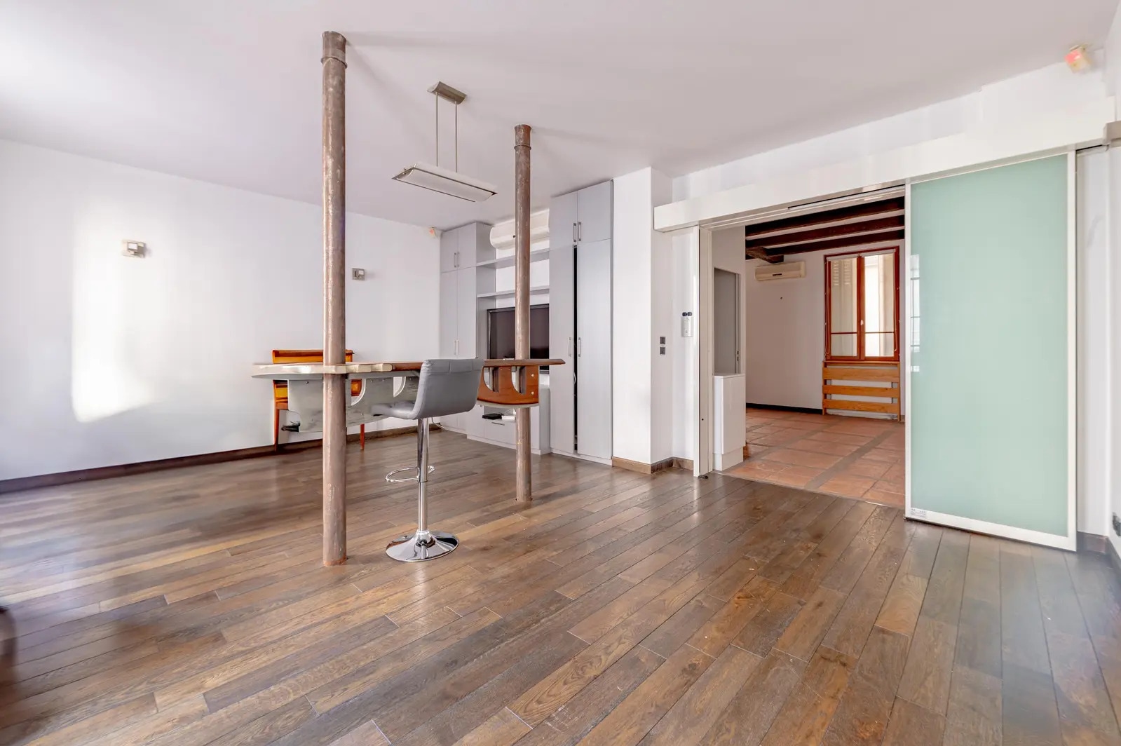 Office in Paris for lease Building Photo- Image 1 of 9