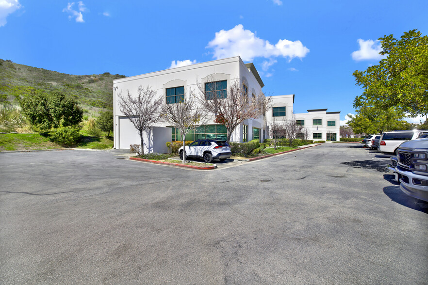 232 Avenida Fabricante, San Clemente, CA à louer - Photo du bâtiment - Image 2 de 10